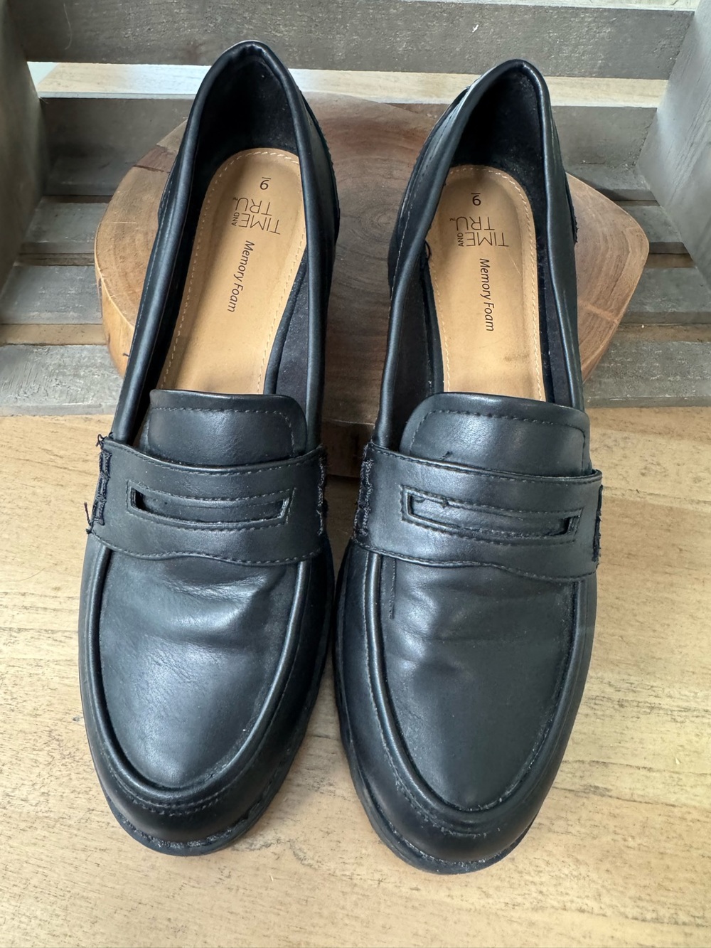 Time and TRU Women's Black Memory Foam Penny Loafers, Size 9